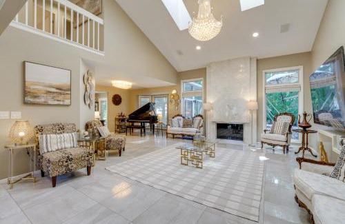 Anchorville House | Indoor and Outdoor Entertainment! Luxe Michigan Home