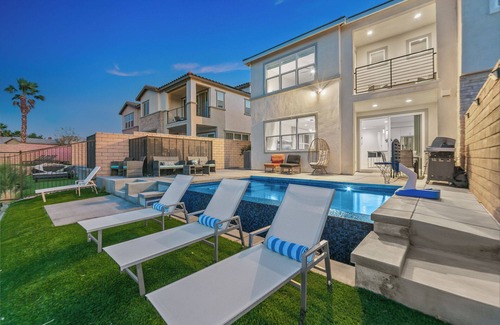 Terra Lago House | Indoor+outdoor games, fire pit, BBQ, lake views