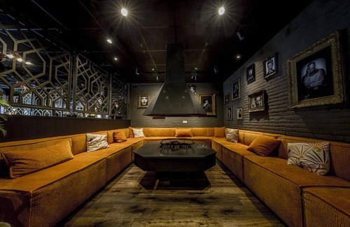 Winterswijk Hotel | Indoor Pool & Game Room Getaway with Direct Access to Nature and Parking