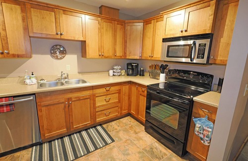 Big White Ski Resort Condo | Indoor pool & hot tub. Beautiful 2 bedroom condo within 3 min walk to village.