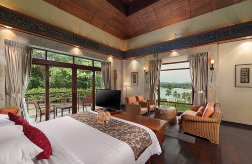 Lagoi Resort | Indra Maya Pool Villas