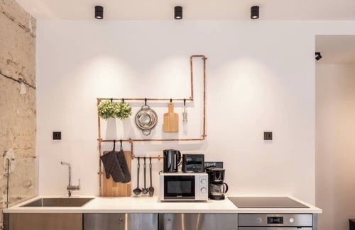 Weissensee Apartment | Industrial 42sqm 3room maisonette apt near center
