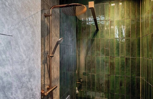 Sint-Andries Apartment | Industrial-Chic Renovated Studio