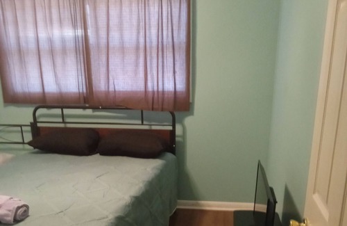 Fultondale House | InExpensive Estates, LLCnnQuiet Cost Efficient Lodging for Traveling