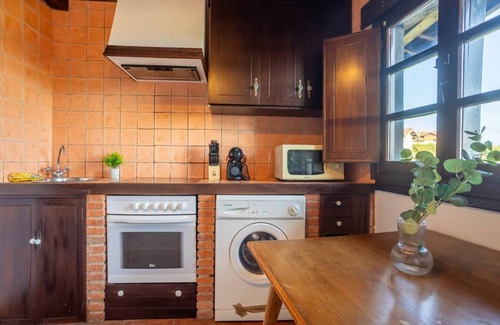 Lloreda Apartment | Infinite autumn in the Asturian coast with family