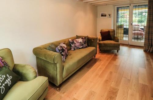 Guisborough House | Inglenook Cottage