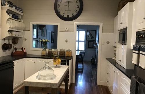 Healesville House | Inglenook Cottage Healesville