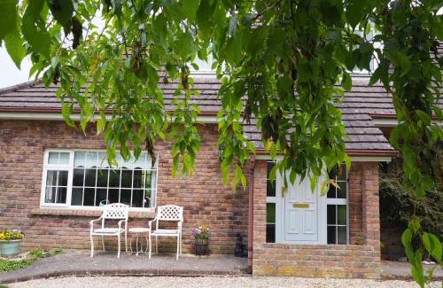 Knockaderry Cross Roads Bed & Breakfast | Inglewood Lodge B&B