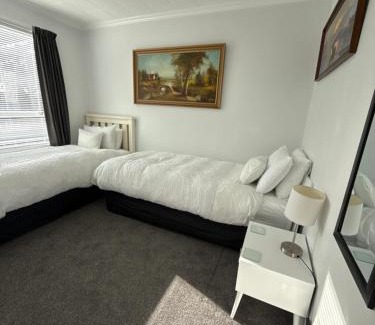 Rewa Bed & Breakfast | Inglewood shared Home BNB