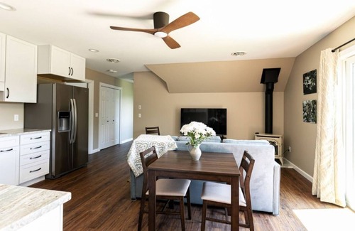 Essex Junction Apartment | Inn at 84 Empire: New fully furnished 1 BR Apt