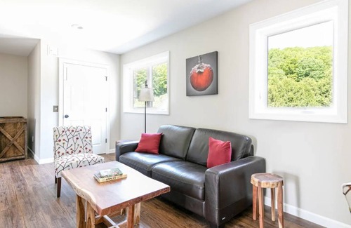 Essex Junction Apartment | Inn at 84 McIntosh: Cozy 1BR private entrance/bath