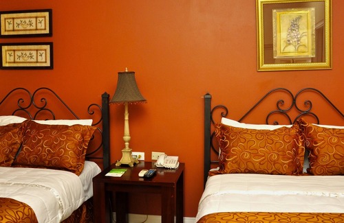 Newtown Hotel | Inn at 87