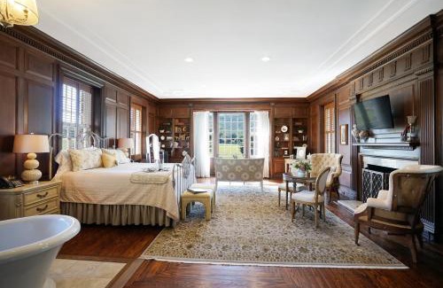 Haymarket Hotel | Inn at Evergreen