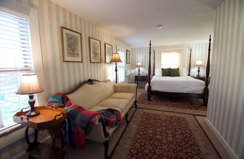 Oriental Bed & Breakfast | Inn at Oriental