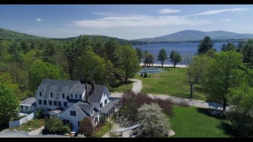 Slope N Shore Hotel | Inn at Pleasant Lake