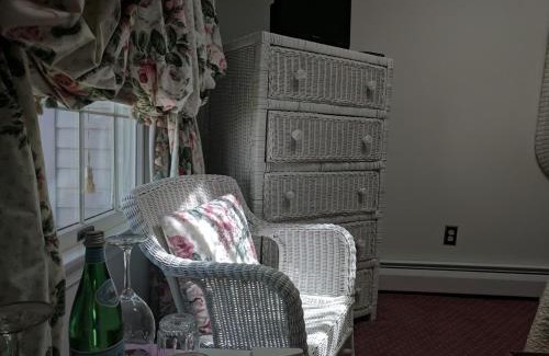 Village Green Bed & Breakfast | Inn At The Park - The Cottage