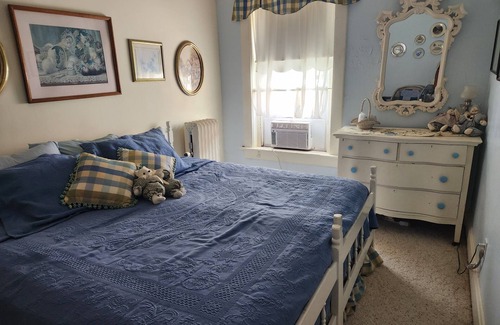 Allerton Bed & Breakfast | Inn of the Six-Toed Cat