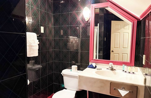Fall River Hotel | Inn on the Lake