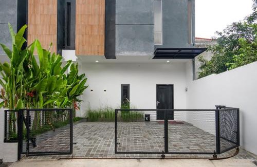 Grogol House | INNCA The Amerta Private Villa, Solo