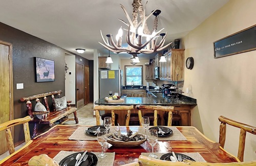 Ruidoso Condo | Innsbrook 254 | Pet-Friendly, Great View, Amenities