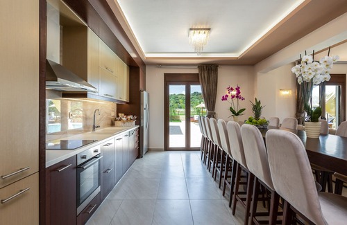 Dafni Villa | Ino Villa, Unique Group Gatherings