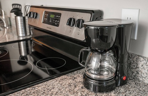 Hillsboro Village House | Inquiry for Week Day Special/Free Parking/2BD by Zen Living