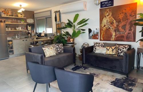 Florentin Apartment | Inspirational Apartment