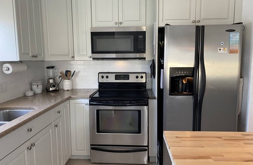 Capri Isle Condo | Intercostal Condo, easy walk to Treasure Island Beach