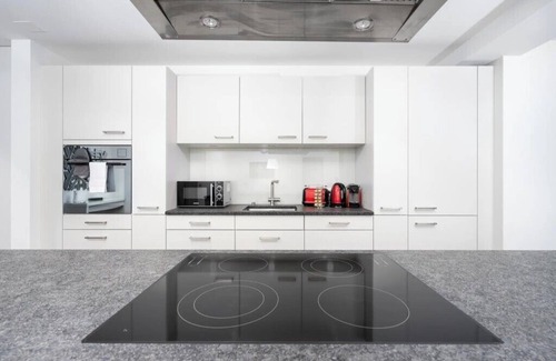 Bangerten Apartment | Interlaken apartments Two Bedroom Interlaken Apartment with King & Twin Beds