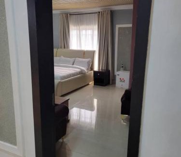 Obazu Hotel | International Royal Hotel