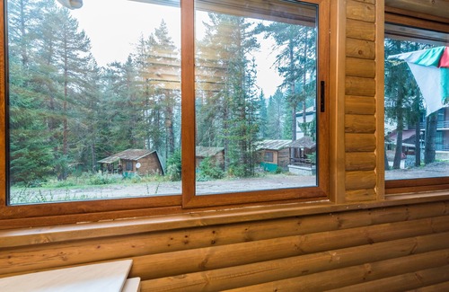 Old Town Cabin | Into the nature Rila