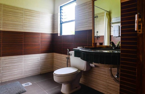 Bharatpur Hotel | Into The Wild Eco Resort
