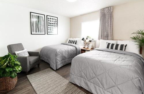 Groesbeck Hotel | InTown Suites Extended Stay Cincinnati OH - Colerain