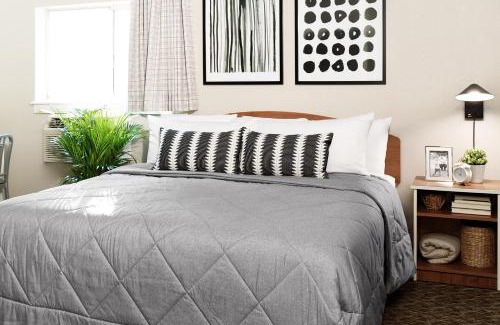 Groesbeck Hotel | InTown Suites Extended Stay Cincinnati OH - Colerain