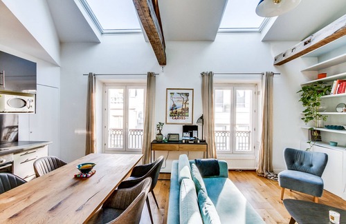 7th Arrondissement Apartment | Invalides - Saint Dominique 2 Bedrooms