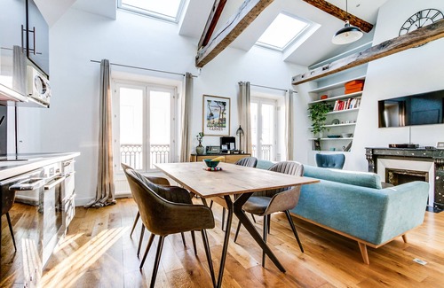 7th Arrondissement Apartment | Invalides - Saint Dominique 2 Bedrooms