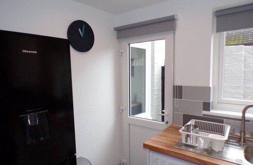 Southend-on-Sea Apartment | Inviting 3-Bed Apartment in Southend-on-Sea
