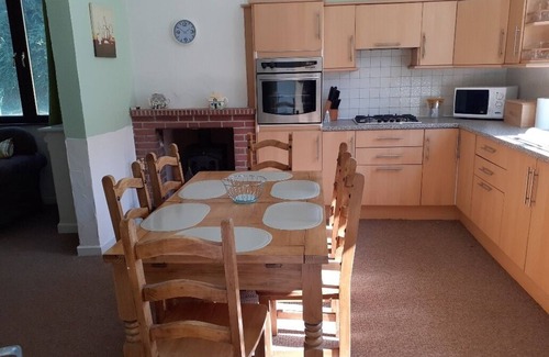 Langourla House | Inviting 3-Bed House in langourla, brittany