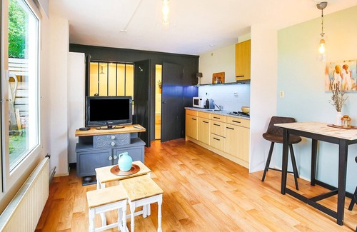 Baflo Apartment | Inviting Apartment in Baflo with Terrace