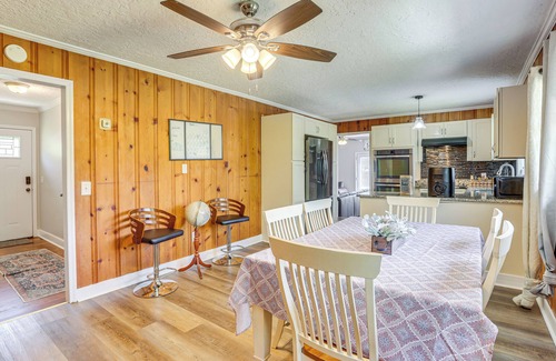 Jacksonville House | Inviting Jacksonville Home < Half Mi to University