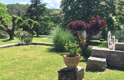 Moulezan House | Inviting natural stone house (2-6 people), well-tended park with a large pool