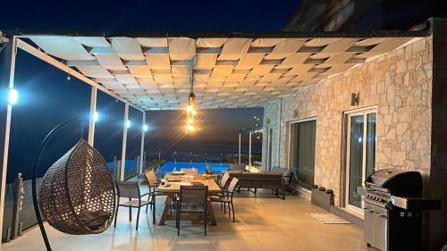Himare Villa | Ionian pool house