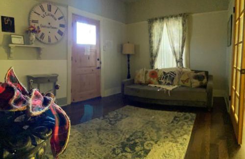 Boulevard Park Apartment | IreneHouse Victorian INN