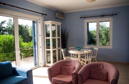 Mikri Mantineia House | Irimar retreat managed by Hilltop Residences