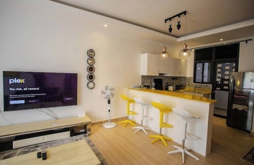 Entebbe House | Iris 3 Lakeside Condon