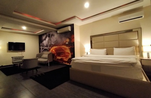 Wuse 2 Hotel | Iris Hotel
