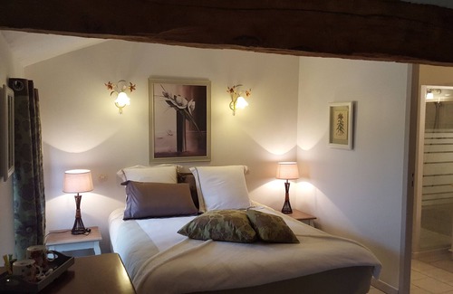 Castera-Lectourois House | IRIS room 1 to 2 people at the Gîte de Pères