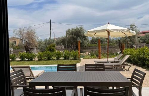 Frinion Villa | Iris Villas Complex