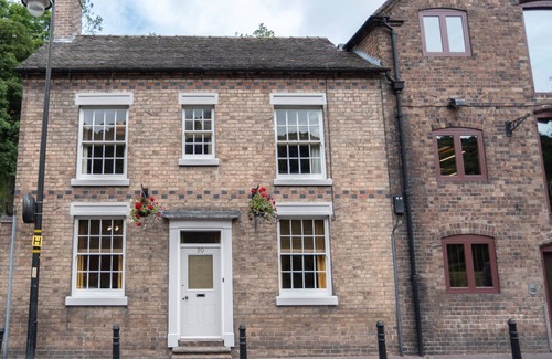 Coalbrookdale House | Ironbridge Riverside Hot Tub Retreat