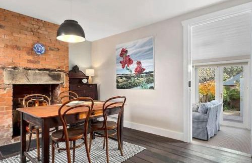 South Hobart House | Irresistible renovated 1840 inner-city cottage